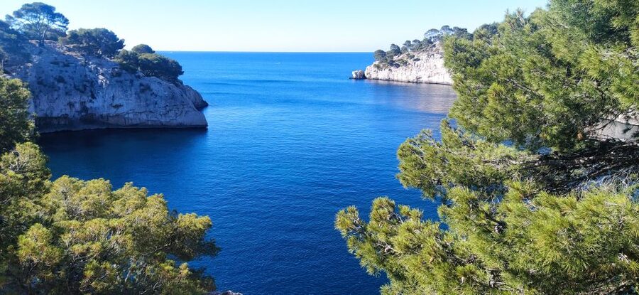 Cassis: 3 Calanques Half-Day Hiking Tour with Swimming - En-Vau: the grand view from above