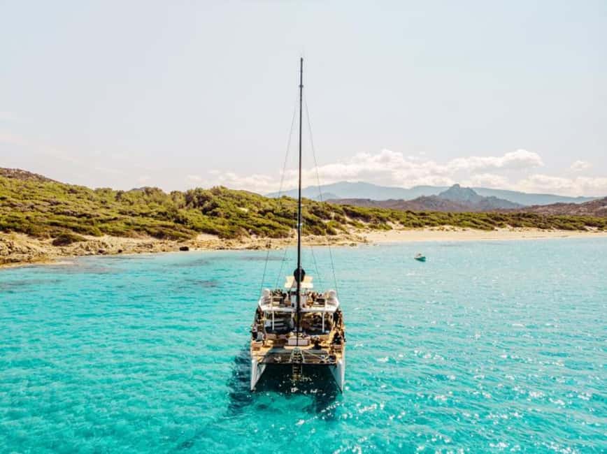 Catamaran day excursion - What the six-hour route feels like