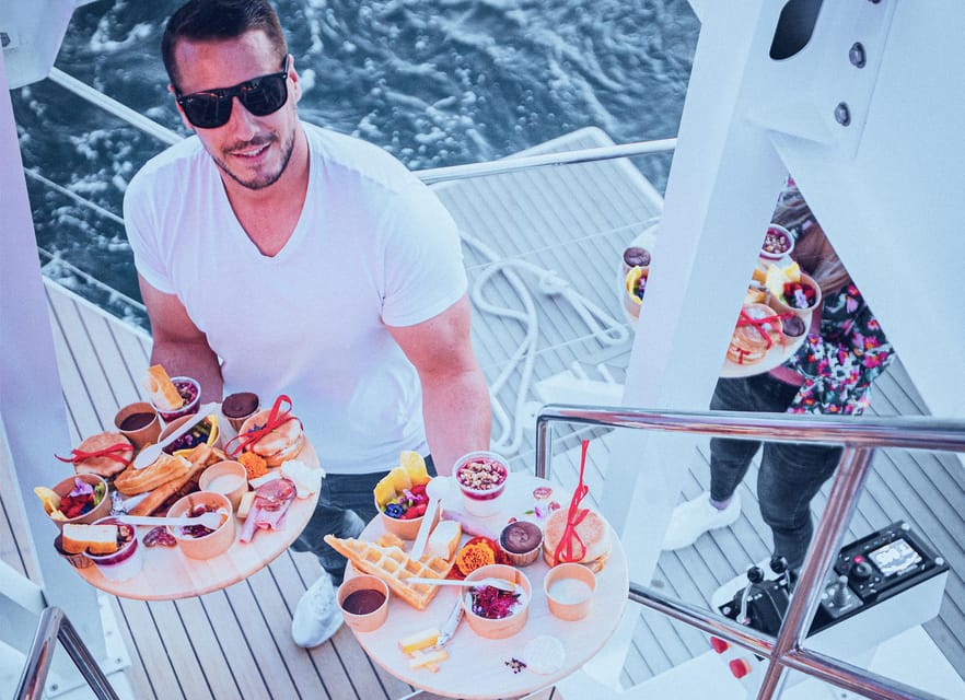 Catamaran Lucile | Sunday brunch - The value of $76 per person