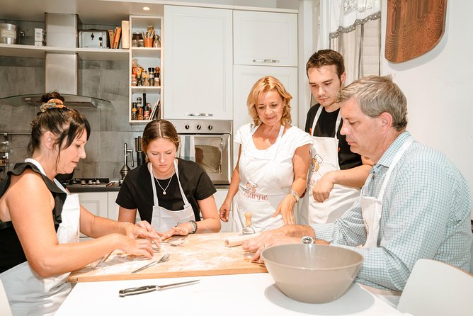 Cesarine: Small group Pasta and Tiramisu class in Montepulciano - Finding the Private Meeting Point
