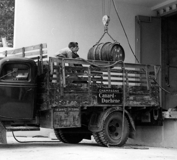 Champagne: Canard-Duchêne Champagne House Tour - Key Points at a Glance
