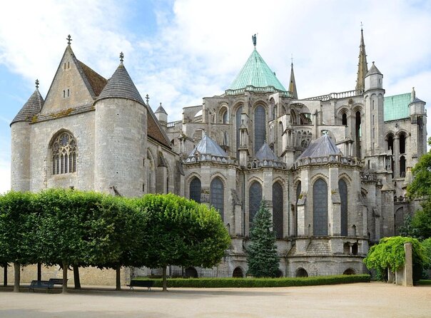 Chartres Cathedral 5 Hours Tour from Paris with Private Transport - Key points to know before booking