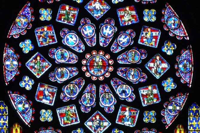 Chartres Cathedral 5 Hours Tour from Paris with Private Transport - Entering Notre-Dame de Chartres