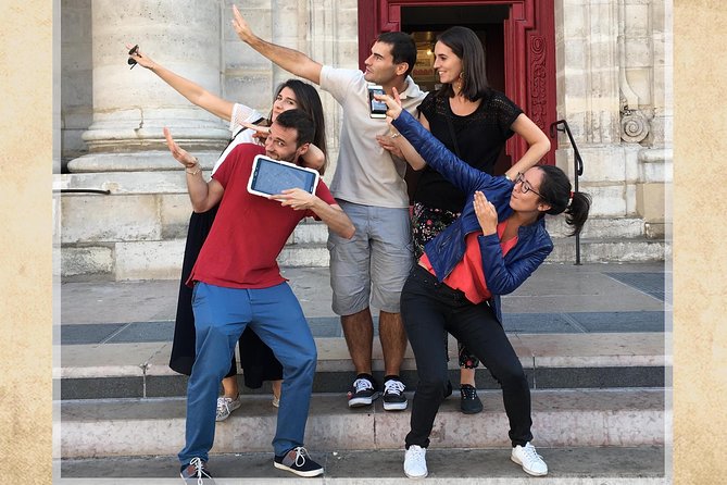ClueZ Paris Game - Choosing between the Marais, Latin Quarter, and covered passages