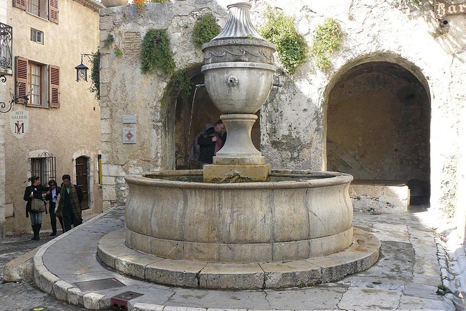 Countryside Tour - Gourdon Castle and the wide hill views