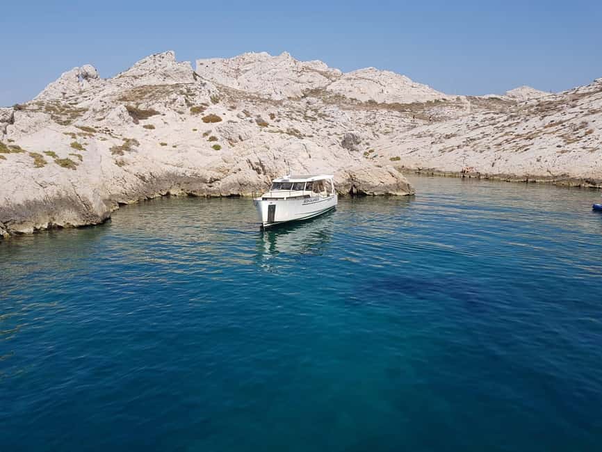 Cruise, Coffee and Swimming in the Calanques of Frioul - Boat comfort and the small-group tradeoff