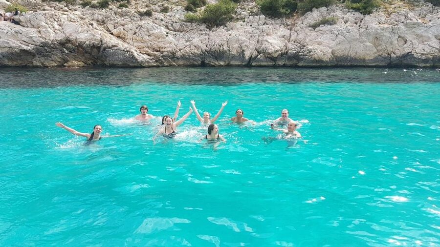 Cruise, Coffee and Swimming in the Calanques of Frioul - Finding the right departure point at Marseille’s Old Port