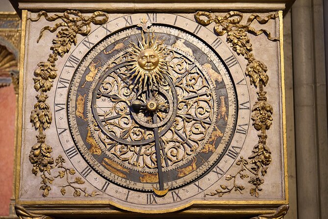 Cultural Food & Wine Tour, in the famous Halles Bocuse - Traboules, Architecture, and Silk-Trading Lyon