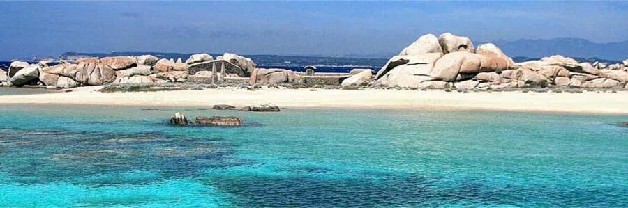 Day cruise to the Cerbicales & Lavezzi Islands with lunch - The afternoon return through Cavallo