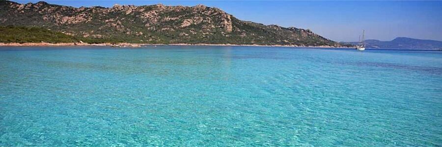 Day cruise to the Cerbicales & Lavezzi Islands with lunch - A final swim near Carratoghju or Cerbicales