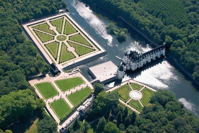 Day Tour of Chateaux of Chenonceau, Chambord & Caves Ambacia from Tours/Amboise - Why this Loire Valley combination works