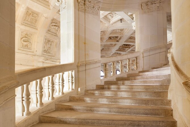 Day Tour of Chateaux of Chenonceau, Chambord & Caves Ambacia from Tours/Amboise - A long day in a compact minivan