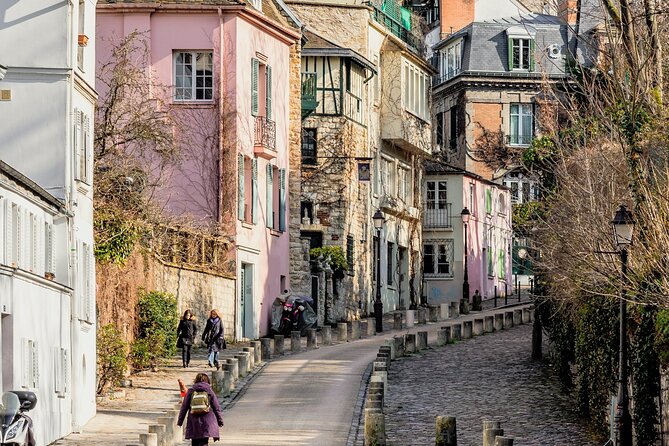 Devour Paris Food Tour : Montmartre Like a Local - Climbing toward Sacré-Cœur