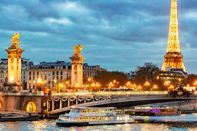 Dinner Cruise Prestige Check-out from the Eiffel Tower - What you see along the Seine