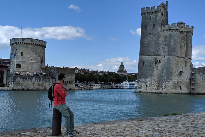 Discover La Rochelle: Discovery Walking Tour of La Rochelle - A quieter walk through walls, parks, and local streets