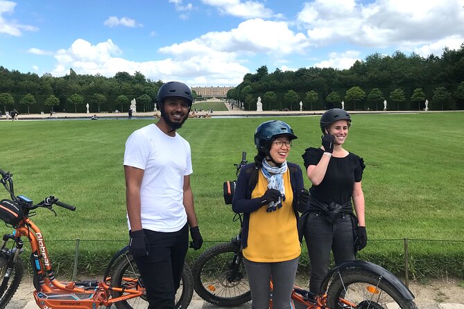 Discover Versailles on electric 2-wheelers (Yes to PRM) - Why an electric scooter works so well at Versailles