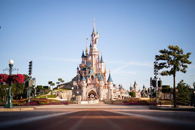 Disneyland® Paris 1 Day Ticket with Transport from Paris - Disneyland Park: the classic Disney day