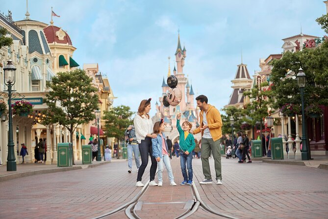 Disneyland® Paris Express Shuttle with Admission Ticket from Central Paris - What this Disneyland Paris shuttle actually includes