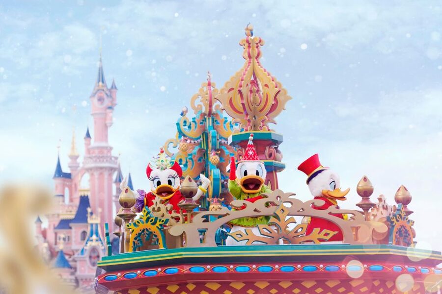 Disneyland® Paris Tickets for Train and Parks - Is Disneyland Paris with the train ticket worth booking?