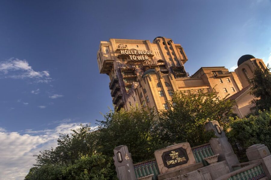 Disneyland® Paris Tickets for Train and Parks - Why the evening show matters