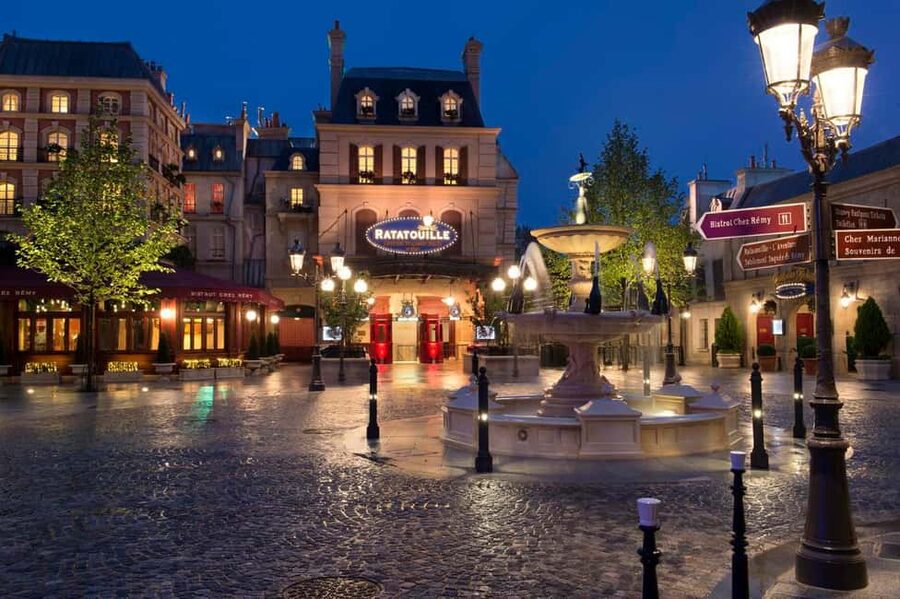 Disneyland® Paris Tickets for Train and Parks - Who will enjoy this package most