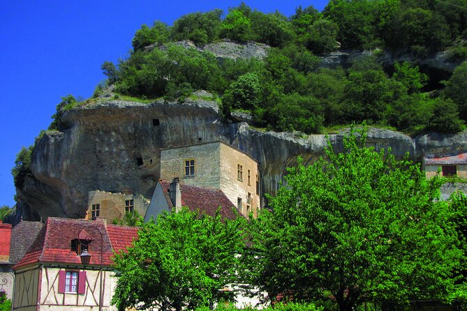 Dordogne Day Tour : Prehistory and The Art of the Caves from Sarlat - Is $199.55 a fair price?