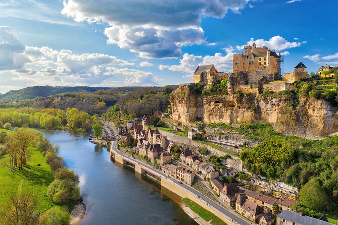 Dordogne Villages Half Day Tour from Sarlat - La Roque-Gageac and the Dordogne River