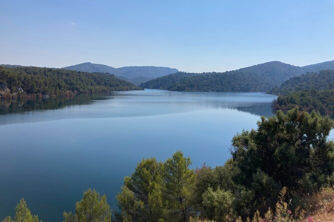 E-Bike tour of Sainte Victoire Mountain, Aix-en-Provence - Forest paths, gravel, and the fun rough section