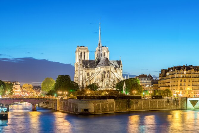Early Access Paris Notre Dame Cathedral Walking Tour - Starting at Square Jean XXIII