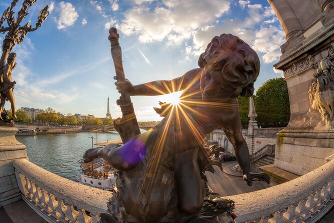 Eiffel Tower Access to 2nd Floor with Summit Option, Seine Cruise - Is this really a guided tour?