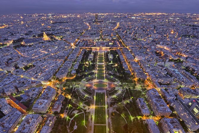 Eiffel Tower and City Tour by Bus with Seine River Cruise Option - Walking, queues, and group management