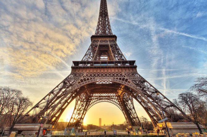 Eiffel Tower Dedicated Reserved Access Top or 2nd floor by lift - What makes the second floor worthwhile