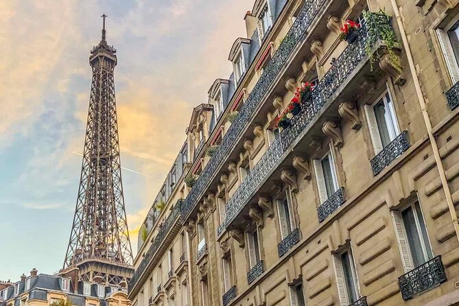 Eiffel Tower with Optional Summit Access by Lift - How the self-guided format works