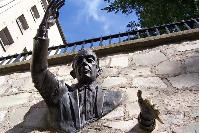ESSENTIAL MONTMARTRE Walking Tour: the essential highlights+MORE! - Le Bateau-Lavoir and the artists who changed Paris