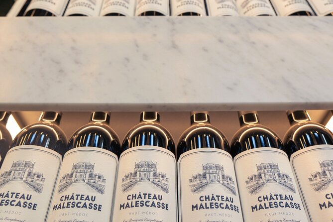 Essential Wine Tour with Tasting & Chateau Visits from Bordeaux - The guides make the morning
