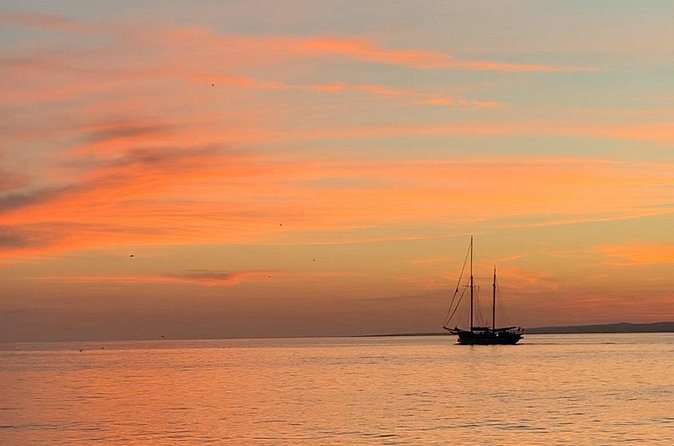 Evening cruise at sunset - Swimming in the Mediterranean at sunset