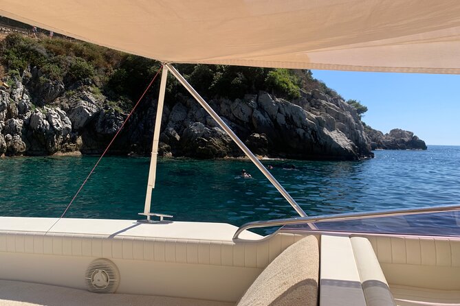 Exclusive Private Boat Tour on a Luxury Day Cruiser - Nice/Monaco - The captain and the feel of a private outing