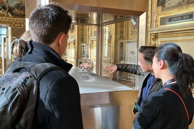 Exclusive Semi-Private Louvre Tour with Mona Lisa, Max 6 People - The Mona Lisa: Famous, Crowded, and Still Worth Seeing