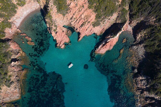 excursion Scandola- Girolata - Calanques de piana- Capo rosso - Why this west-coast boat trip is worth considering