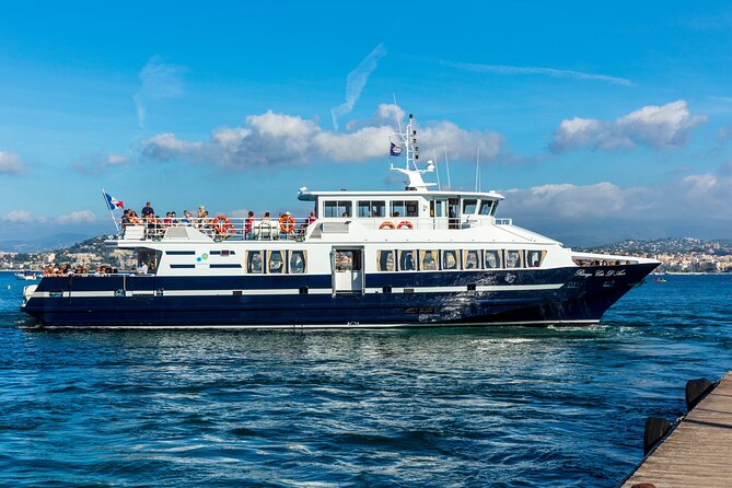 Ferry from Cannes to St Tropez - The outward ride along the French Riviera
