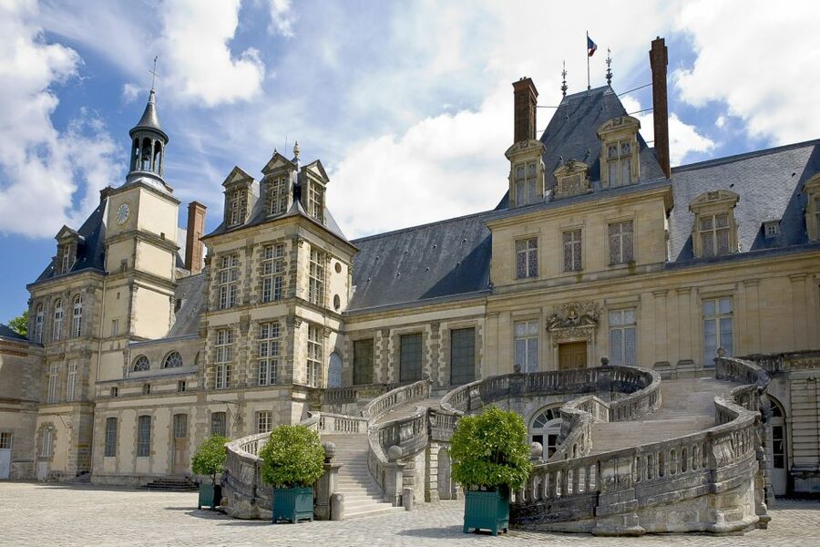 Fontainebleau & Vaux-le-Vicomte Châteaux Day Tour from Paris - Walking, weather, and accessibility