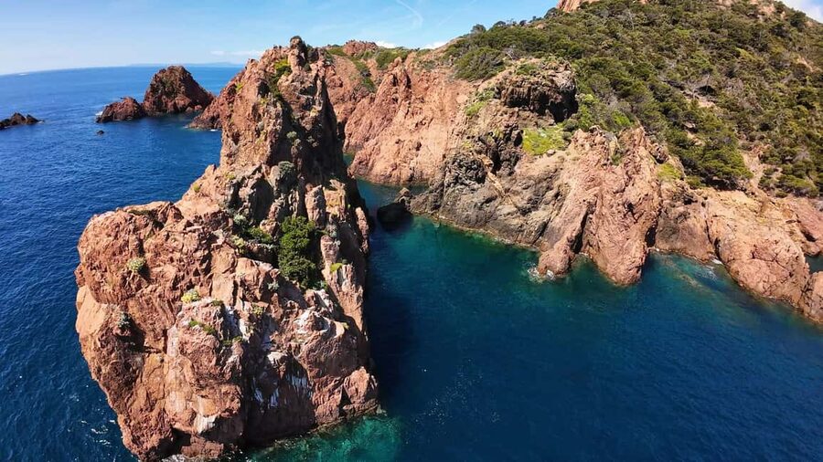 Fréjus: Sea and Creeks Boat Tour with Snorkeling and Drinks - Key points at a glance