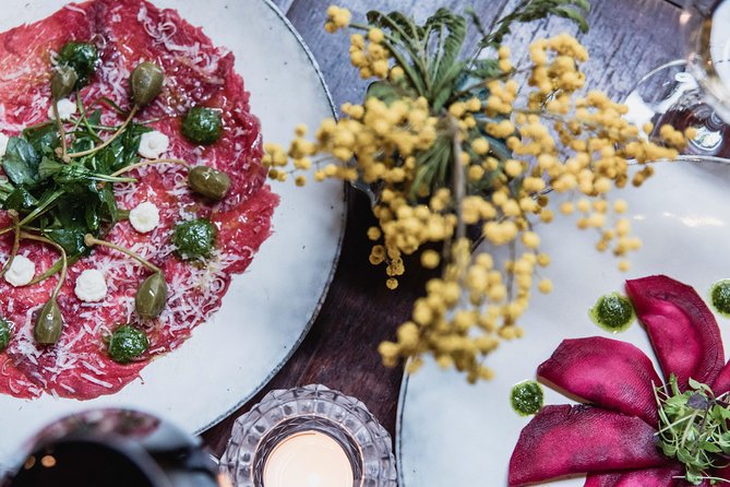 French Gourmet Cuisine: Dinner and Wine Pairing - Champagne sets the tone
