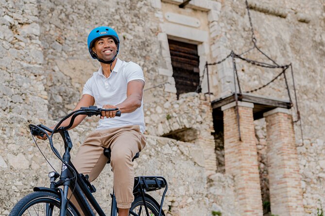 French Riviera E-bike Panoramic Tour from Nice - Exploring Villefranche-sur-Mer and its citadel