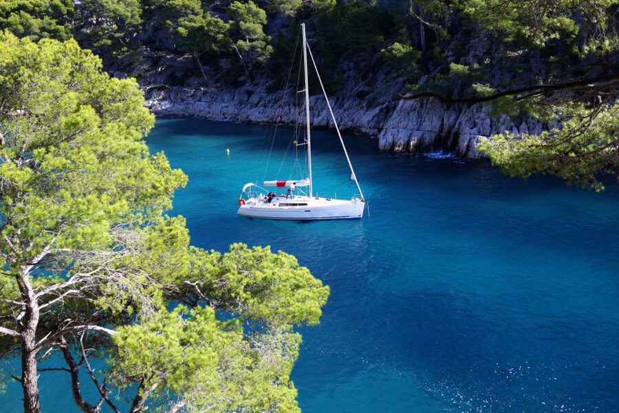 From Aix: Cassis Boat Ride & Provence Wine Tasting Day Tour - The day at a glance