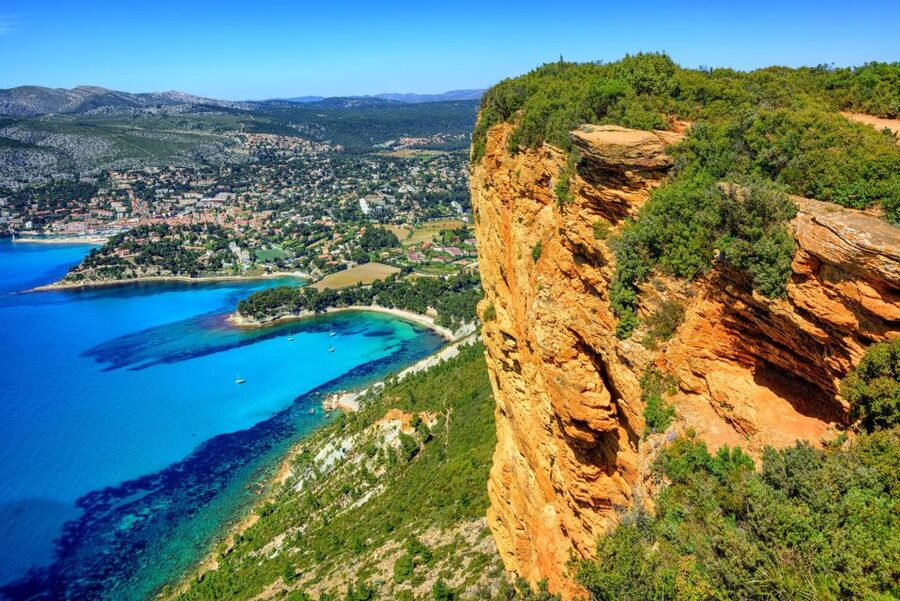 From Aix: Cassis Boat Ride & Provence Wine Tasting Day Tour - Leaving Aix in a small group