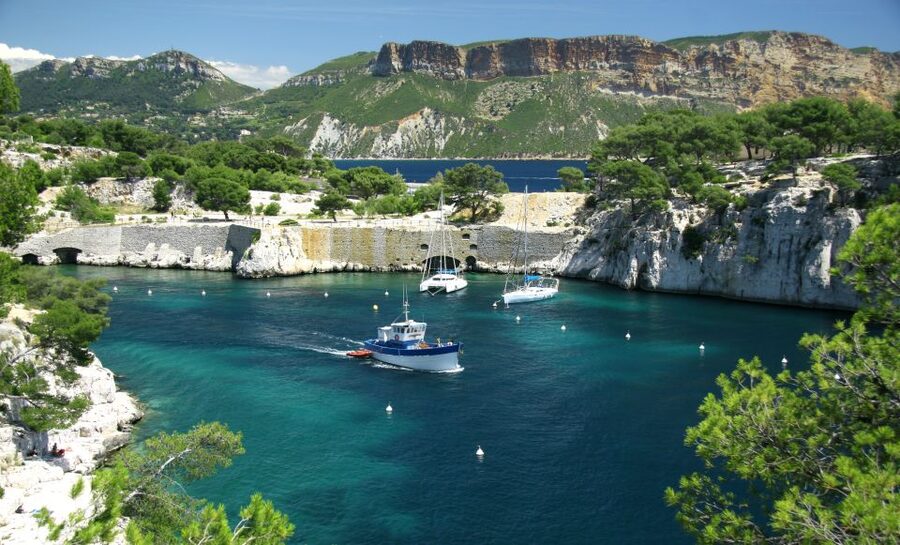 From Aix: Cassis Boat Ride & Provence Wine Tasting Day Tour - Cassis wine in the tasting room