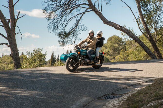 From Aix-en-Provence: 2-Hour Wine & Scenery Sidecar Tour - Private timing and hotel pickup