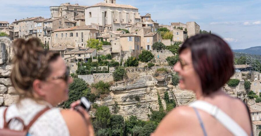 From Aix-en-Provence: Luberon Hilltop Villages Half-Day Tour - The tour at a glance