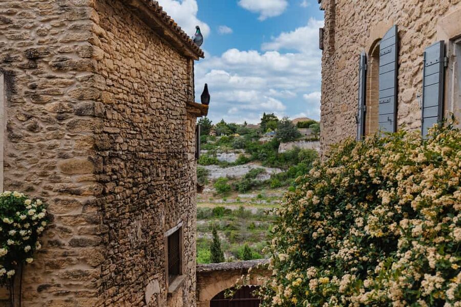 From Aix-en-Provence: Wine & Luberon Villages Full-day Tour - Guide Quality Makes the Difference